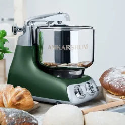 Ankarsrum Assistent Forest Green + Tillbehörspaket Deluxe