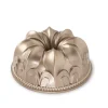 Bakform Fleur De Lis Bundt Pan - Nordic Ware