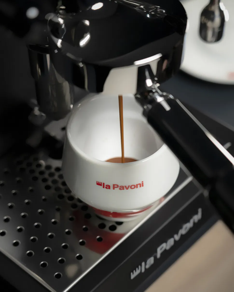 Cappuccinokoppar med fat, 4-pack - La Pavoni