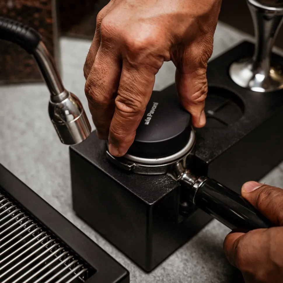 Espresso distributor 58mm, svart - La Pavoni