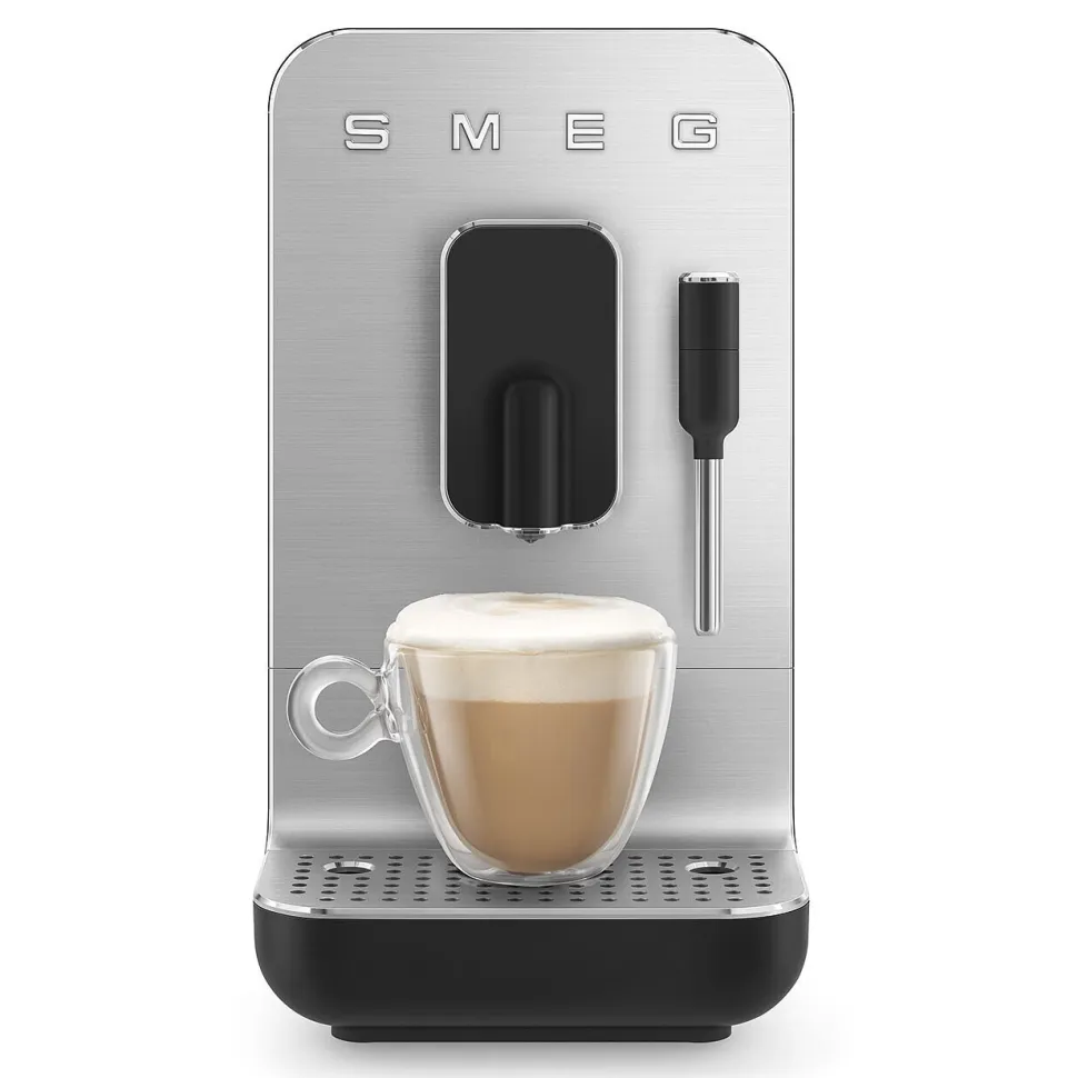 Helautomatisk Espressomaskin med ånginsats, Svart - Smeg
