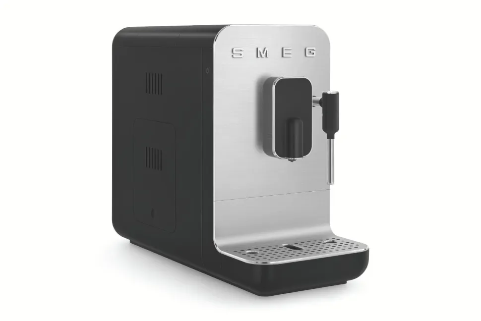 Helautomatisk Espressomaskin med ånginsats, Svart - Smeg