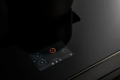 Induktionshäll, 78 cm, TFT display, 4 zoner (1 Flex) - Bertazzoni