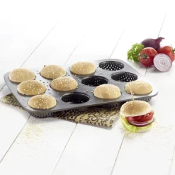 Perforerad bakform till minihamburgerbröd, non-stick - Westmark