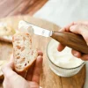 Smörkniv med handtag i Valnöt, Lou Bure - Forge de Laguiole