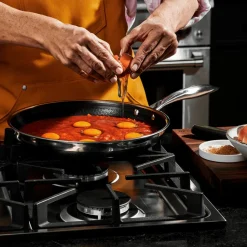 Stekpanna, nonstick, 30 cm - Hexclad