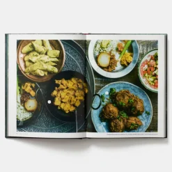 The Indian Vegetarian Cookbook - Pushpesh Pant