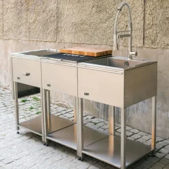Utekök, komplett med kolgrill, arbetsbänk & diskho - Looft