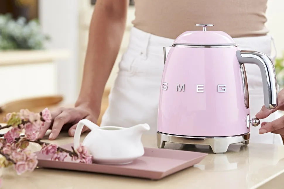 Vattenkokare, 0,8 L, Rosa - Smeg