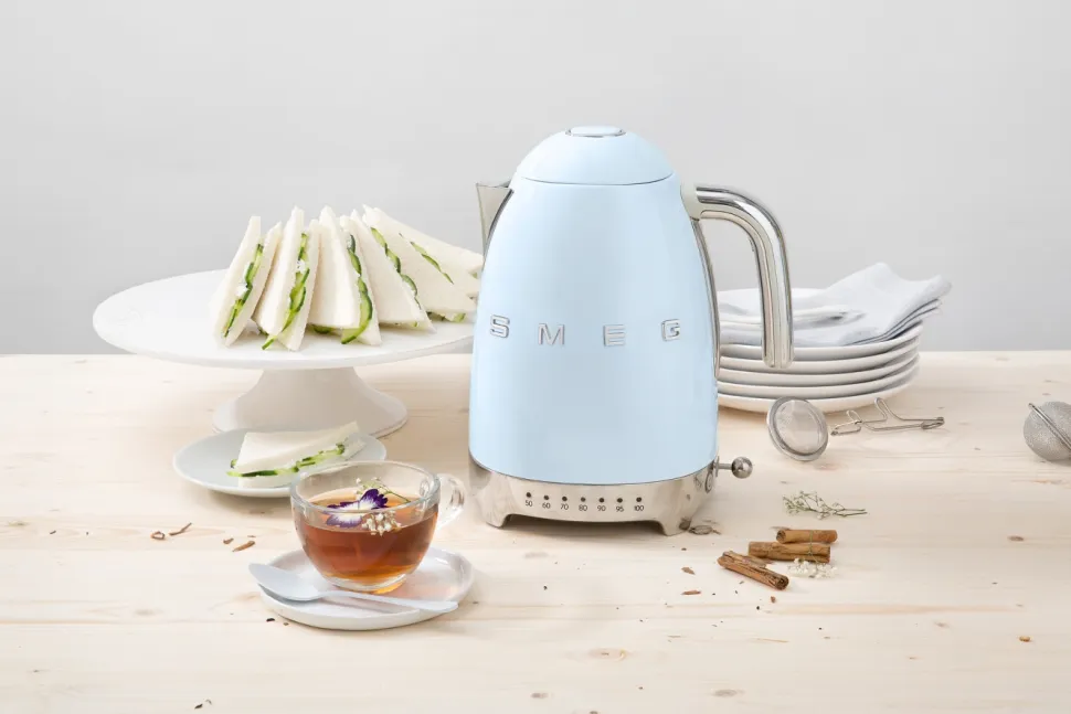 Vattenkokare med temperaturinställning, Pastellblå - Smeg